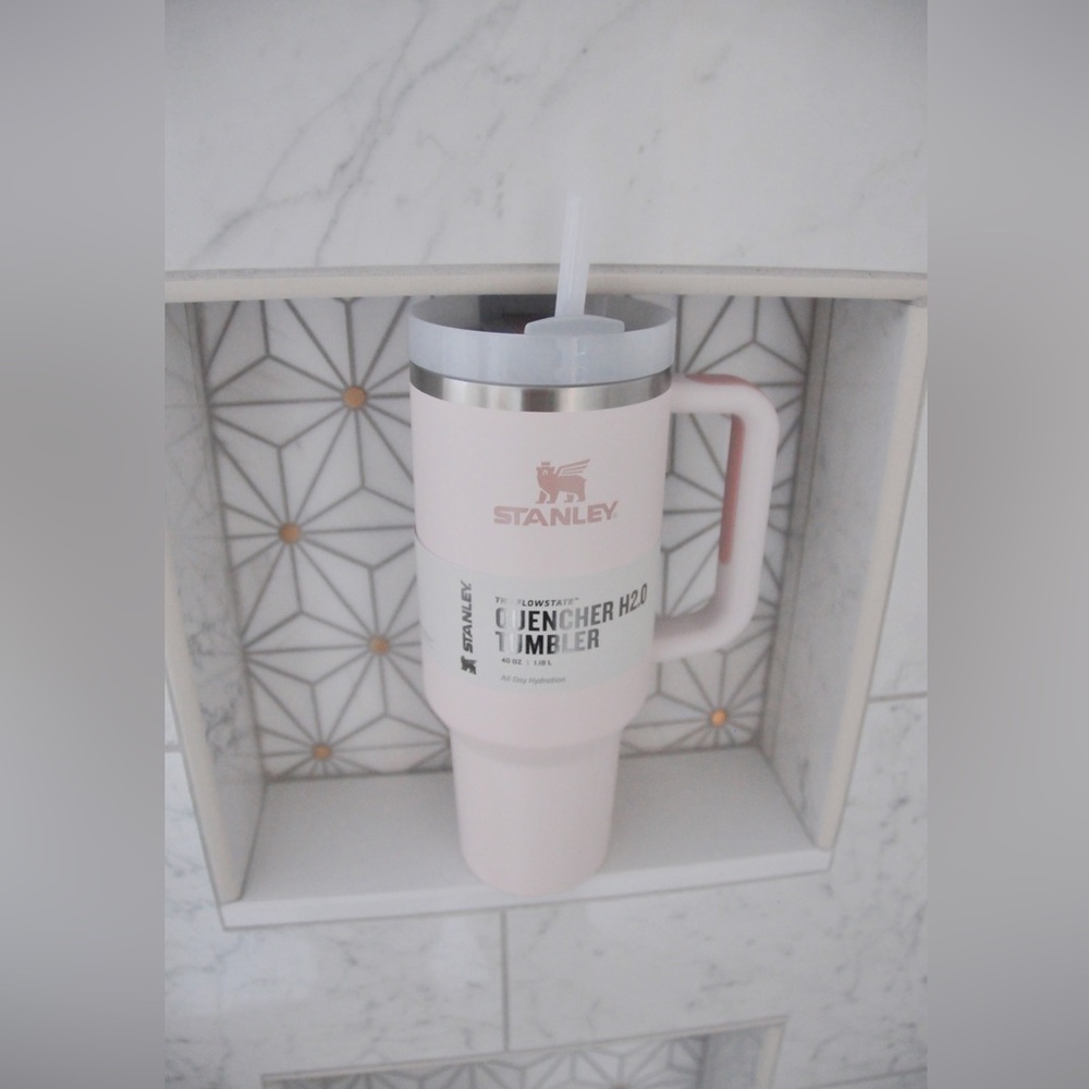 NWT! Stanley Quencher H2.0 Flowstate Tumbler 40 oz Rose Quartz - Picture 11 of 13